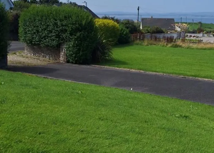 펜션 By The Sea 에니스크론